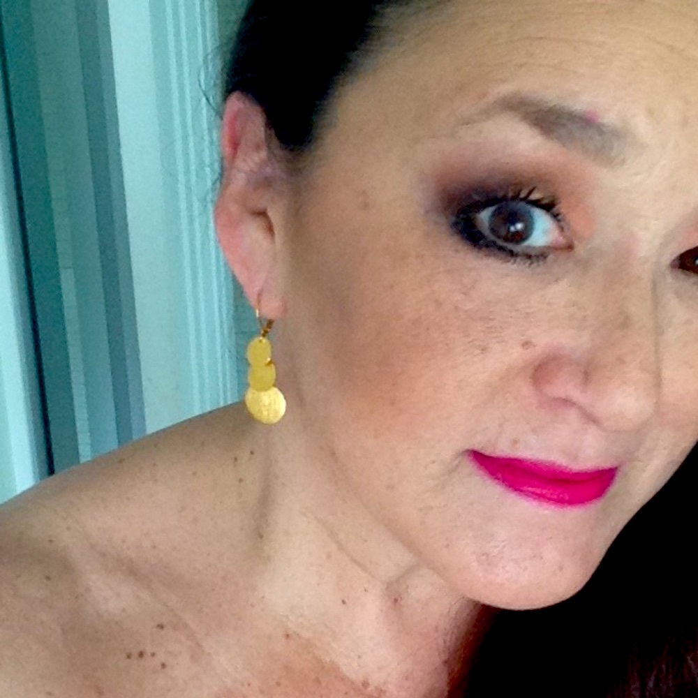 Beautiful Gold Kinetic Dangly Earrings - Picture 2 of 3